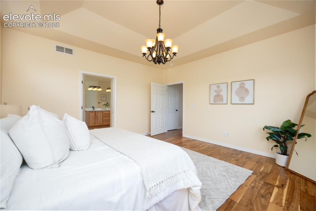 Image 10 of 35: Bedroom