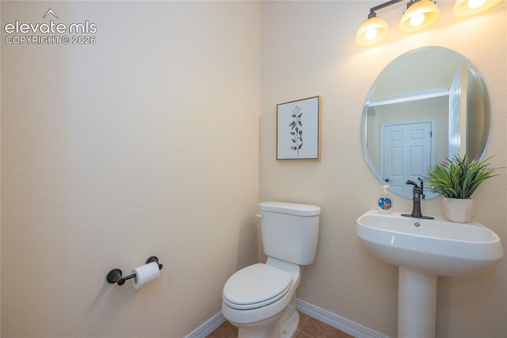 Image 14 of 35: Bathroom