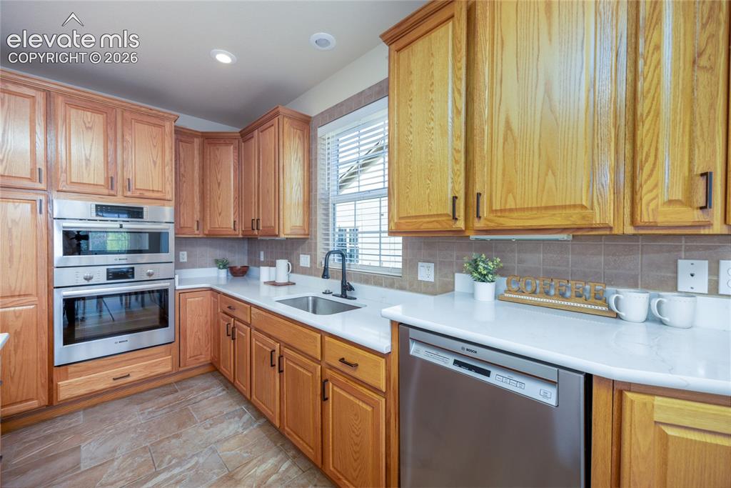 Image 6 of 35: Kitchen