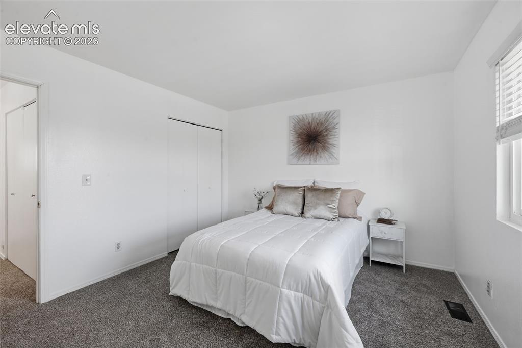 Image 12 of 26: Bedroom
