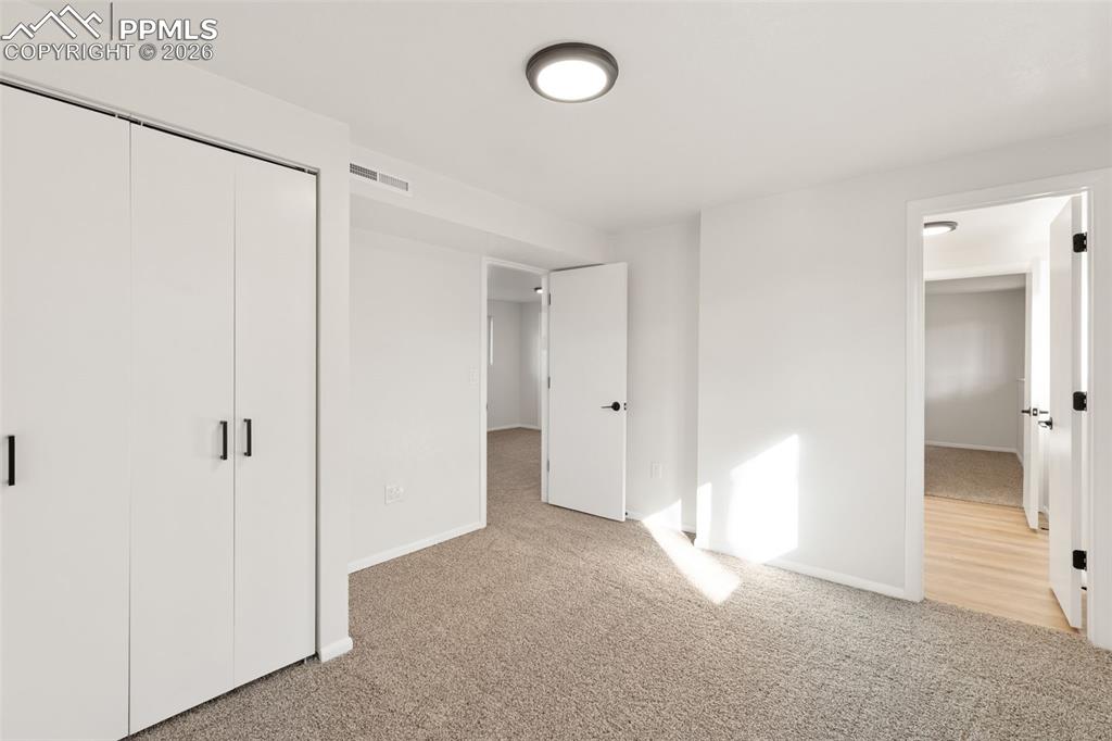 Image 29 of 35: Bedroom