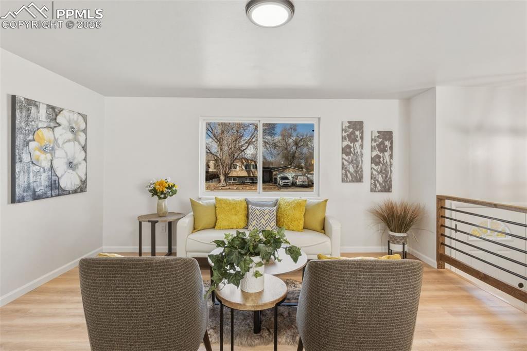 Image 7 of 35: Living Room