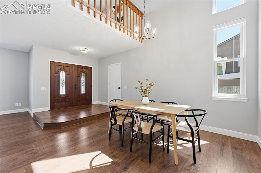 Image 4 of 44: Dining Area