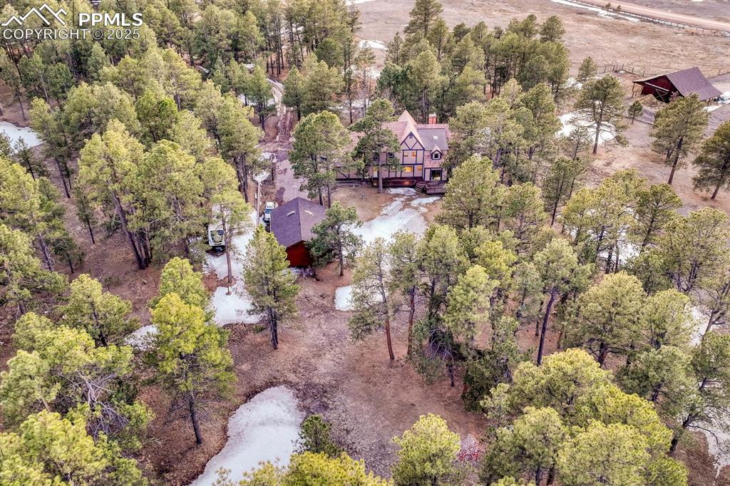 Image 41 of 47: Drone / aerial view