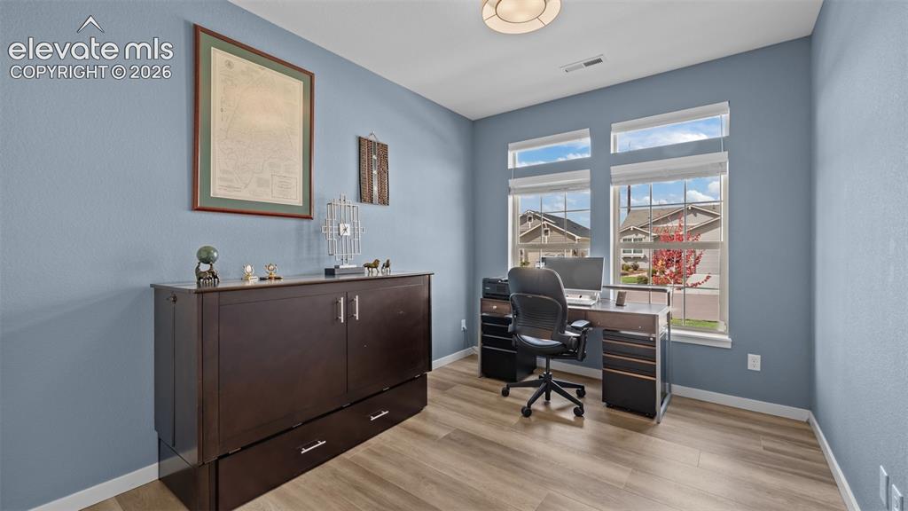 Image 15 of 38: Office