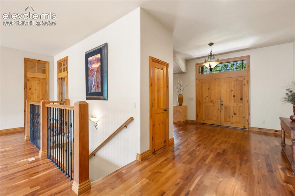 Image 5 of 50: Entrance Foyer