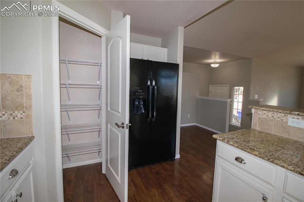 Image 10 of 33: Kitchen