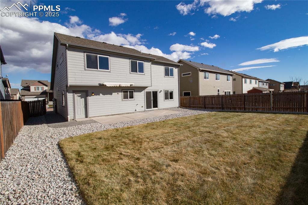 Image 22 of 33: Back of Structure