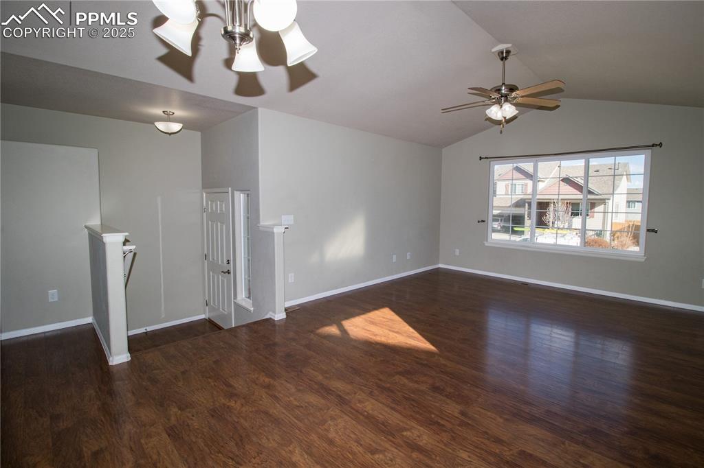 Image 5 of 33: Living Room