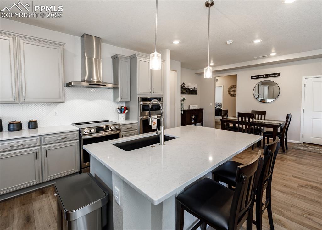 Image 11 of 34: Kitchen