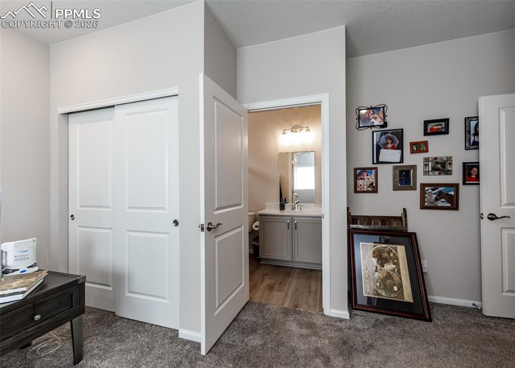 Image 16 of 34: Bedroom