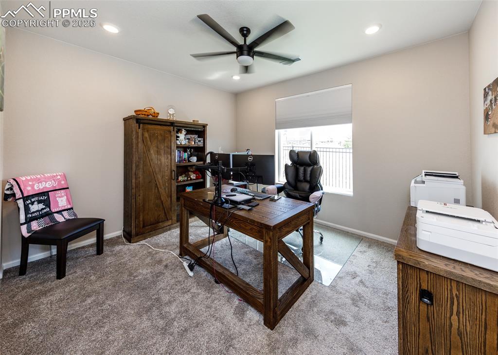 Image 20 of 34: Office