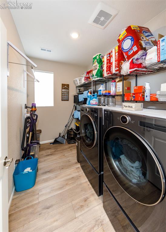 Image 22 of 34: Laundry