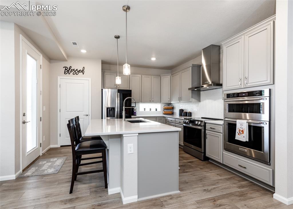 Image 8 of 34: Kitchen