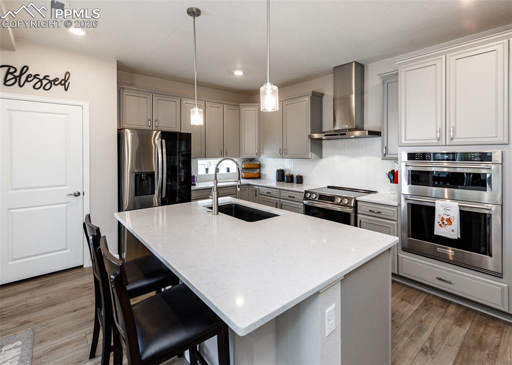 Image 9 of 34: Kitchen