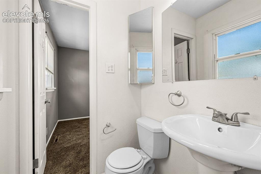 Image 12 of 23: Bathroom