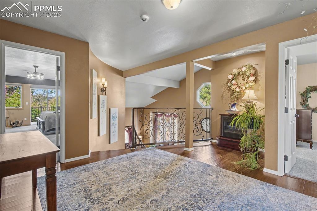 Image 26 of 50: Loft