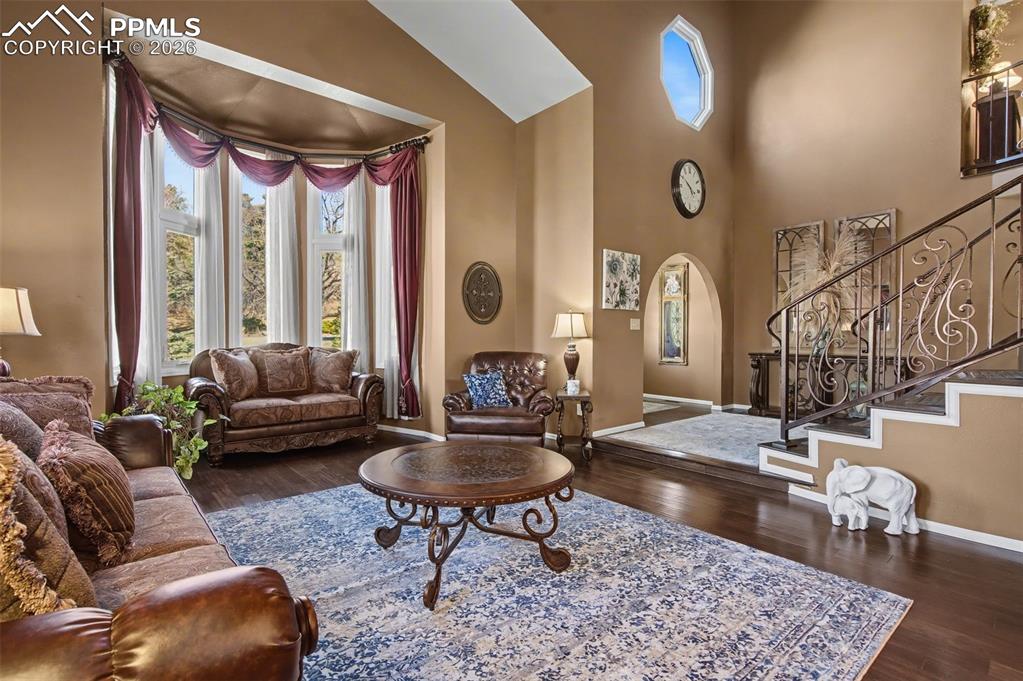 Image 9 of 50: Formal Living Room