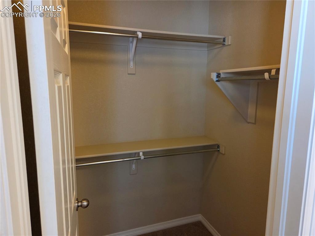 Image 27 of 43: Closet