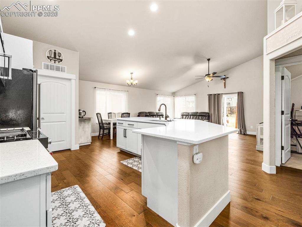 Image 4 of 37: Kitchen