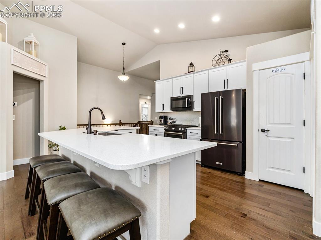 Image 5 of 37: Kitchen