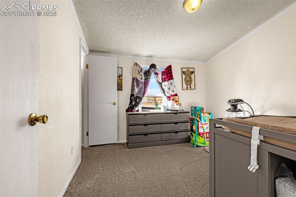 Image 18 of 35: Bedroom