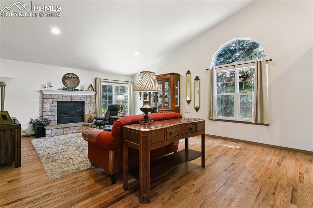 Image 2 of 28: Living Room