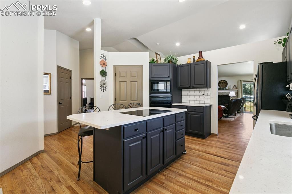 Image 8 of 28: Kitchen