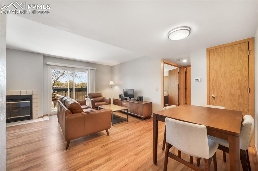 Image 17 of 50: Living Room