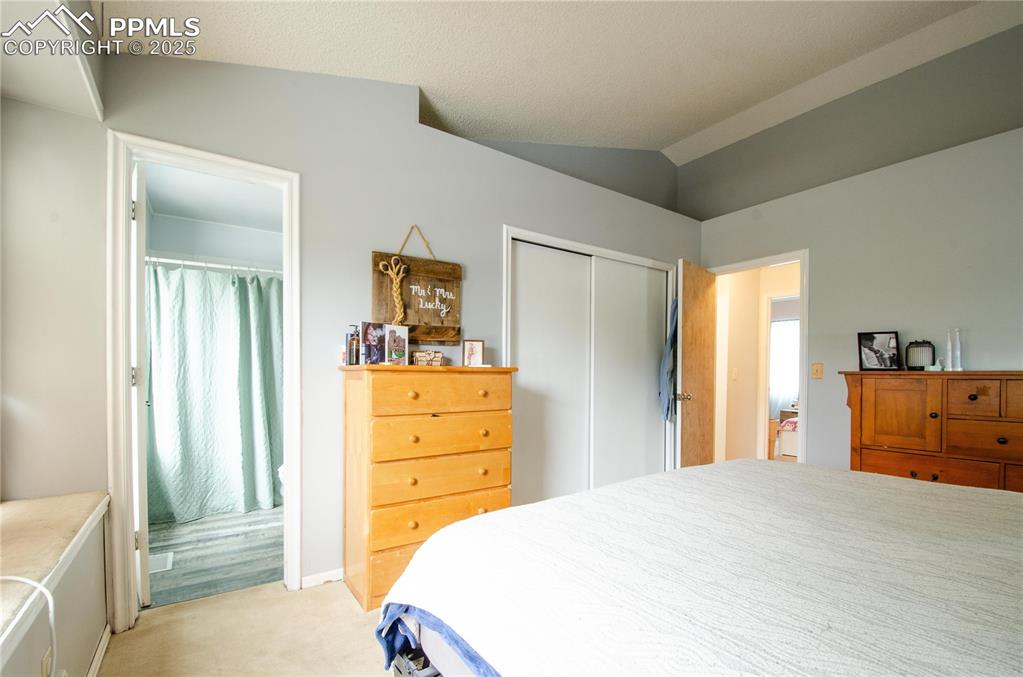 Image 25 of 44: Master Bedroom