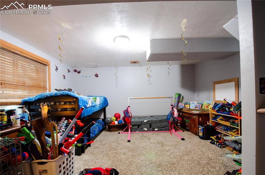 Image 35 of 44: Recreation Room