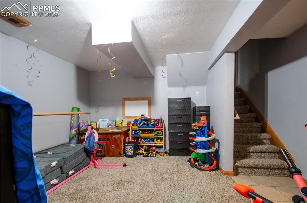 Image 36 of 44: Recreation Room