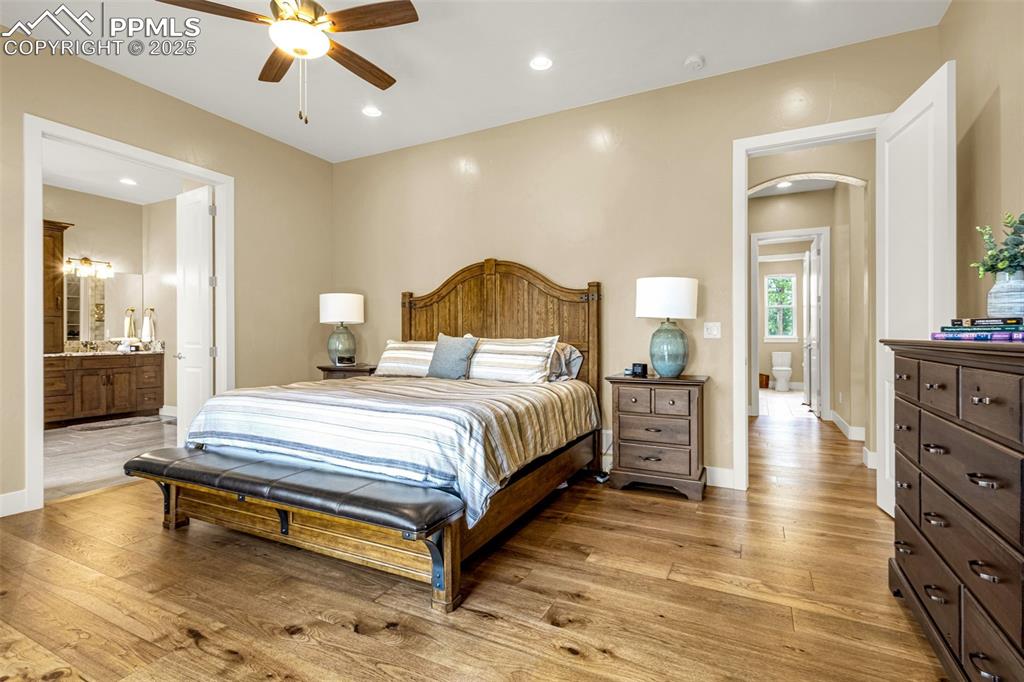 Image 15 of 47: Bedroom