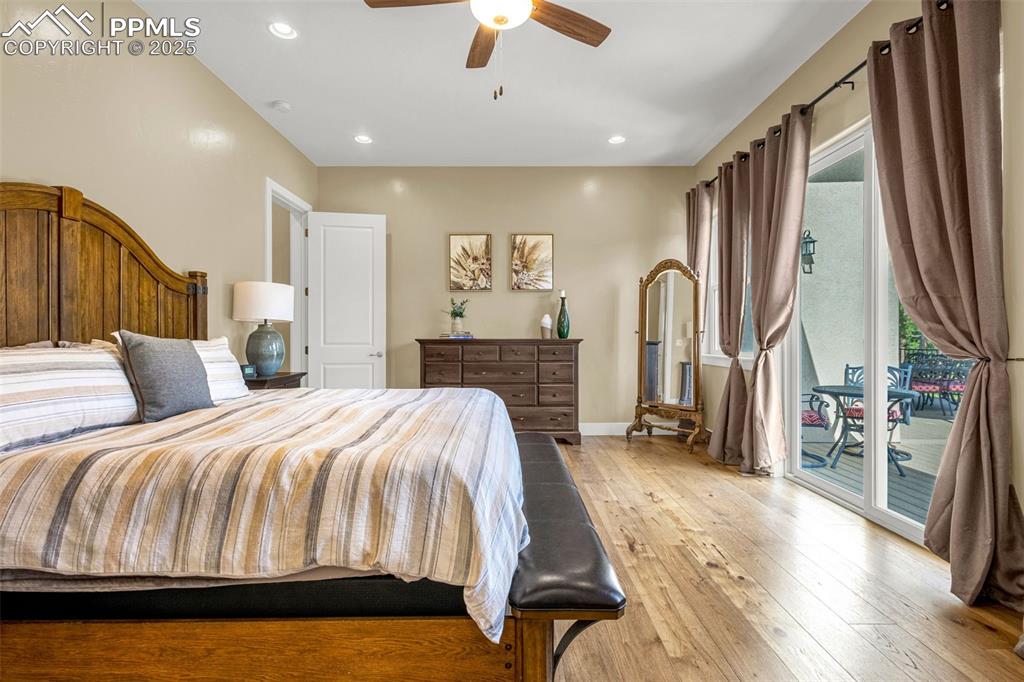 Image 18 of 47: Bedroom