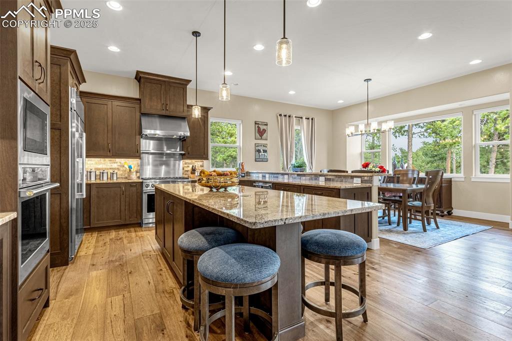 Image 3 of 47: Kitchen