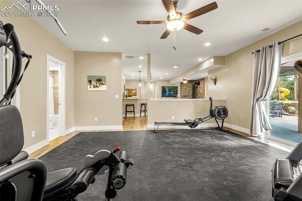 Image 34 of 47: Exercise Room