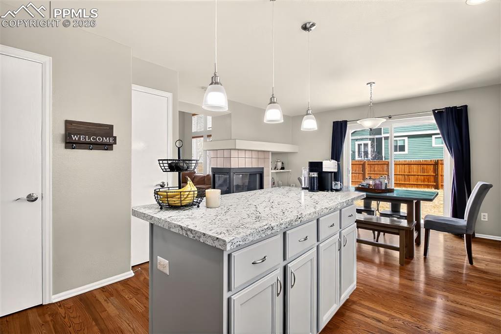 Image 11 of 35: Kitchen