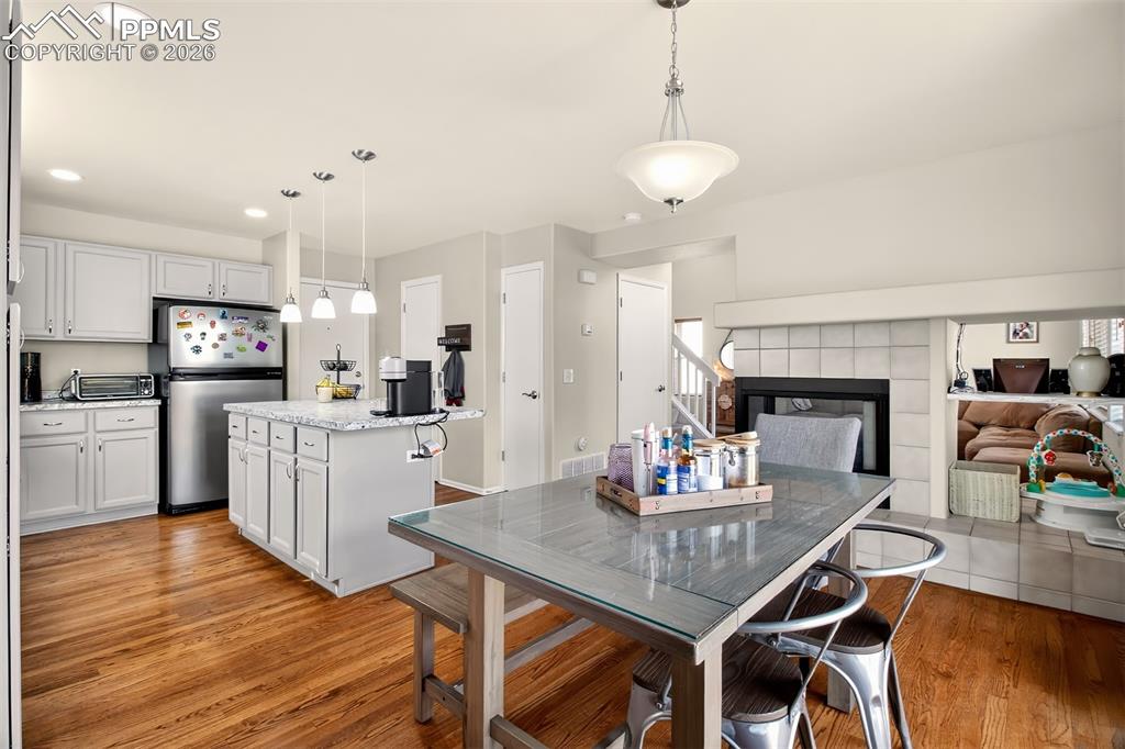 Image 12 of 35: Kitchen