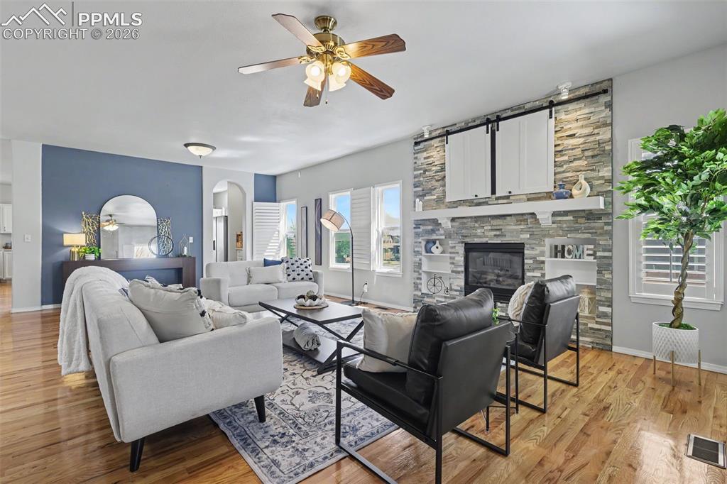Image 9 of 45: Living Room