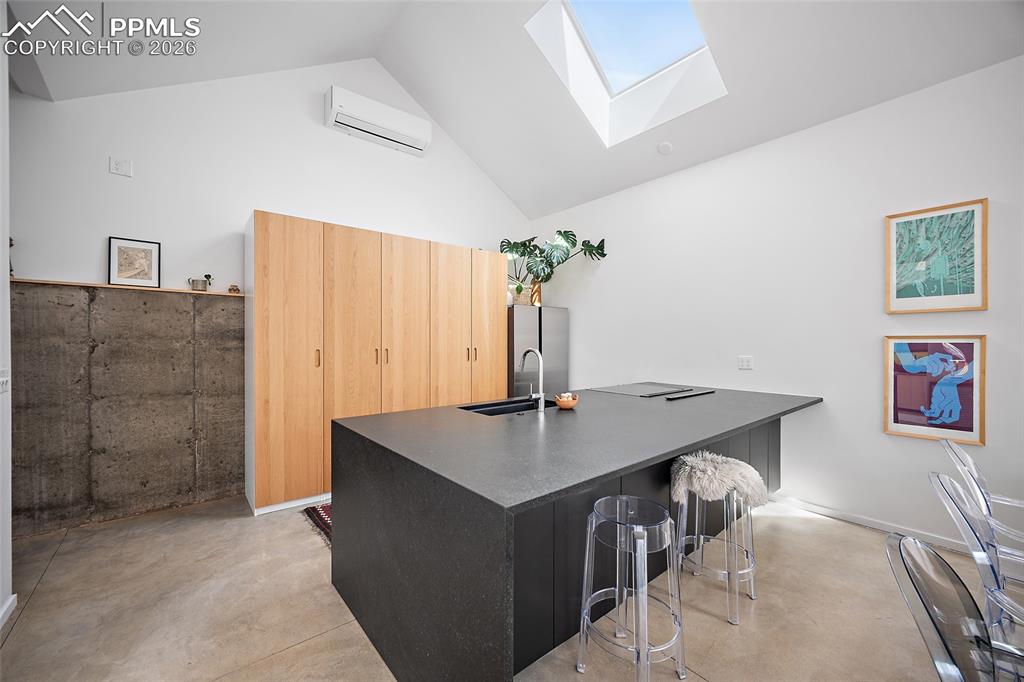 Image 16 of 50: Great Room