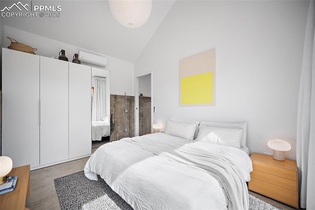 Image 25 of 50: Large Primary bedroom.