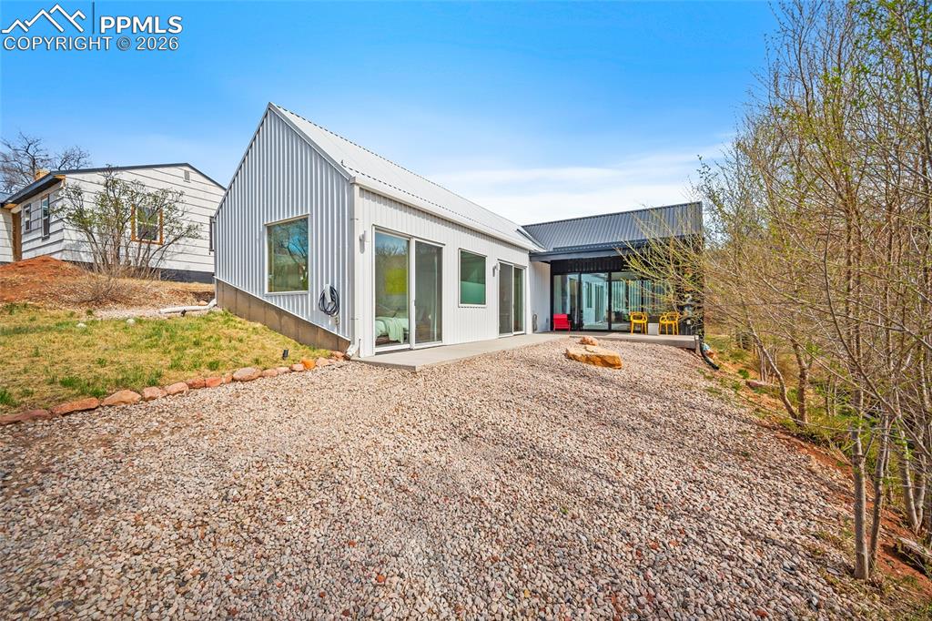 Image 3 of 50: Large lot with Pikes Peak views and Garden of the Gods!