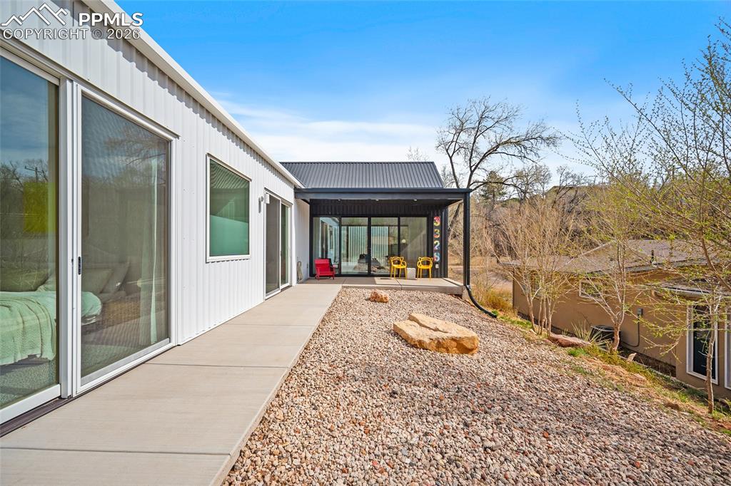 Image 4 of 50: New Supplement