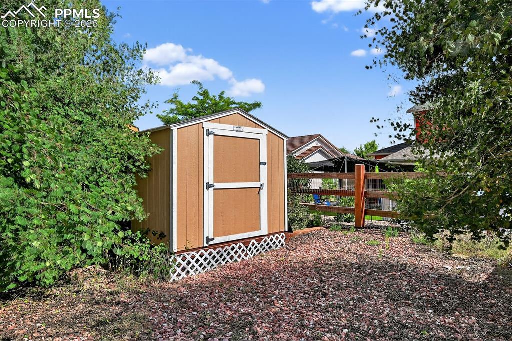 Image 7 of 33: View of shed
