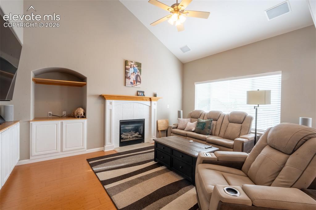 Image 15 of 46: Living room - main floor