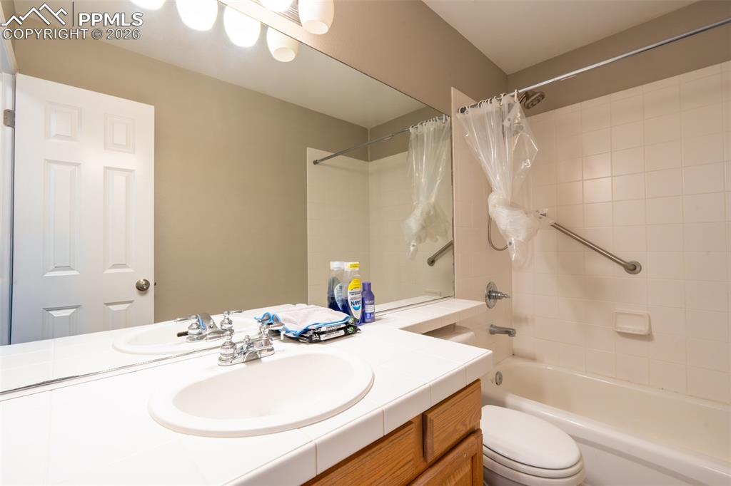 Image 27 of 45: Full bath (3) - upper floor