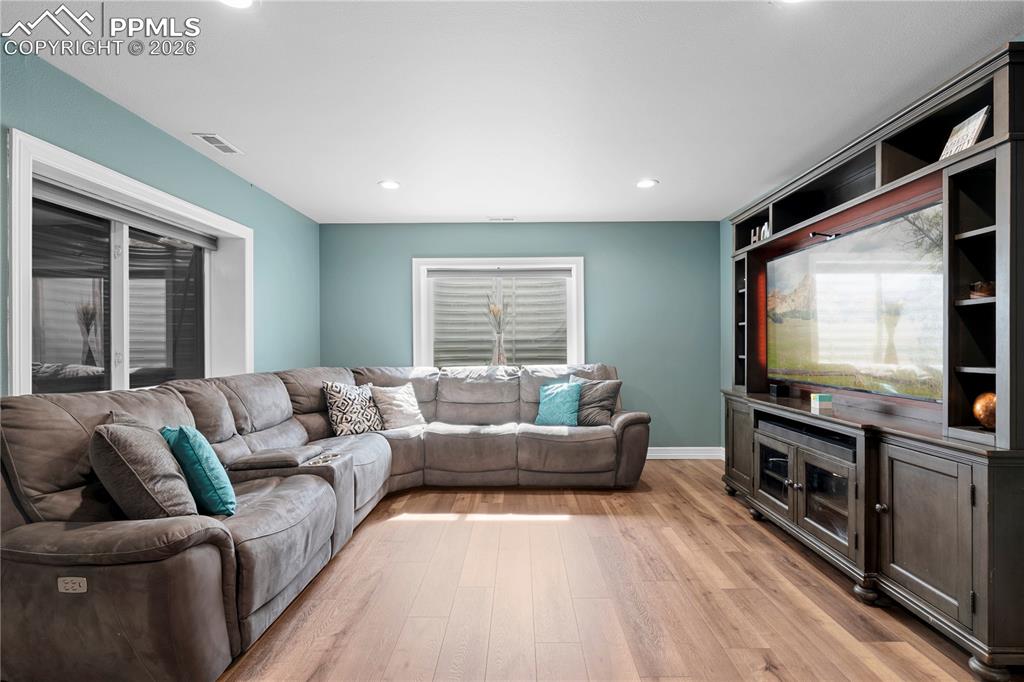 Image 27 of 50: Recreation Room