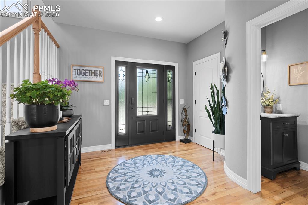 Image 5 of 50: Entry