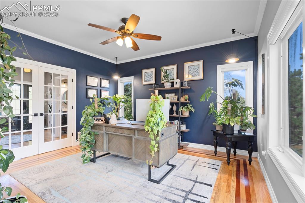 Image 7 of 50: Office