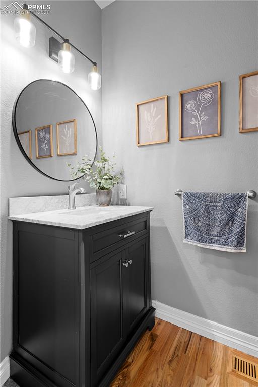 Image 8 of 50: Bathroom